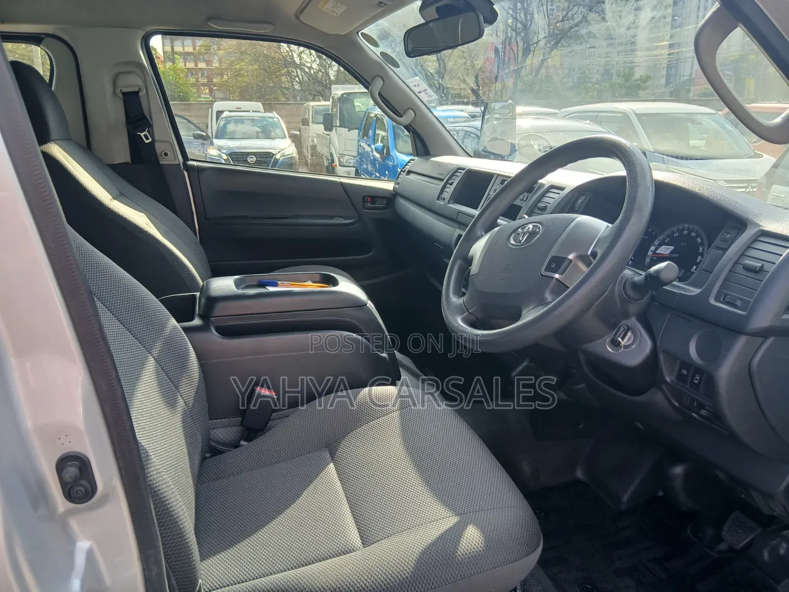 Toyota HiAce 2019 Silver