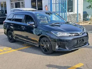 Toyota Corolla Fielder 1.5 Hybrid FWD 2019 Black