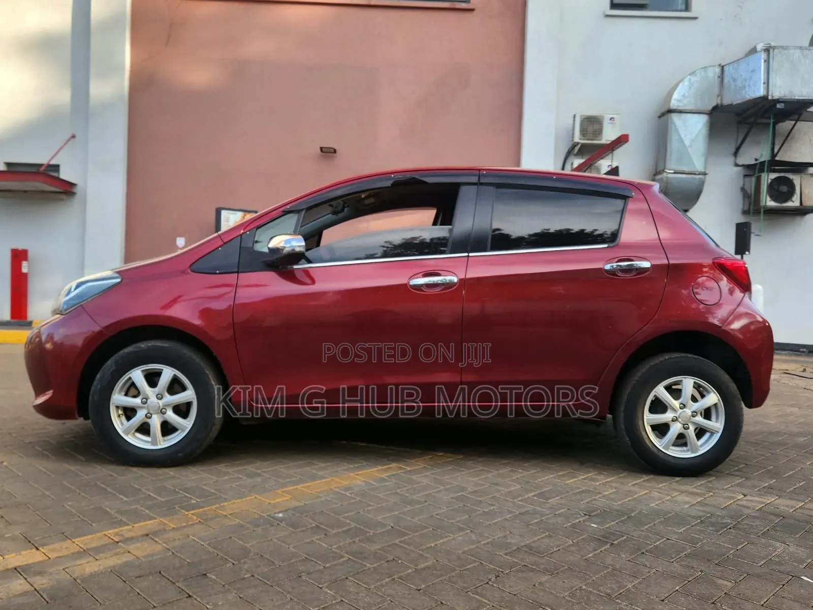 Toyota Vitz 2015 Maroon