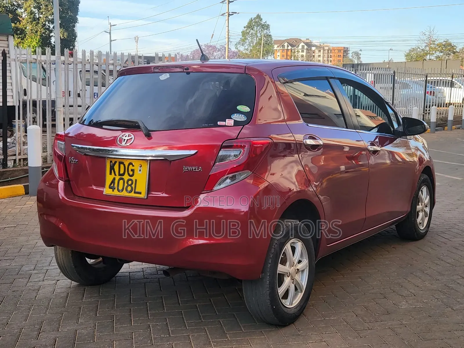 Toyota Vitz 2015 Maroon