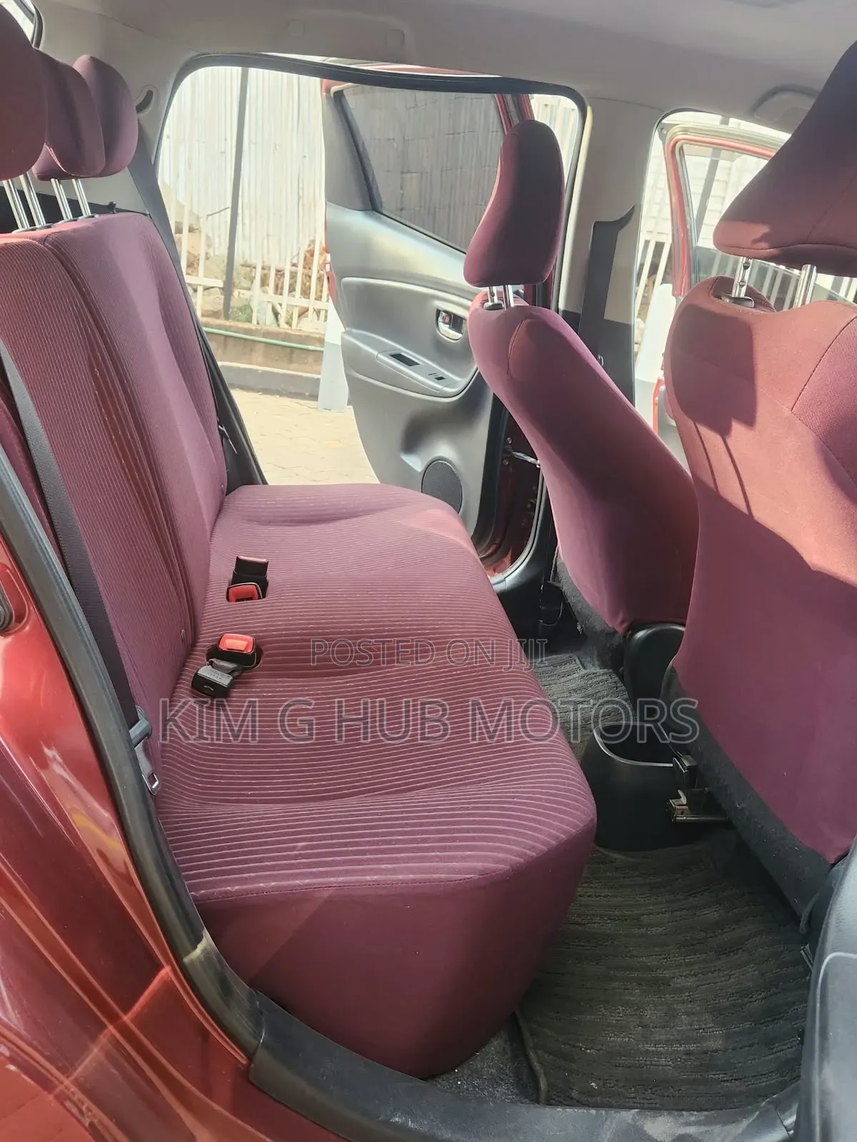Toyota Vitz 2015 Maroon