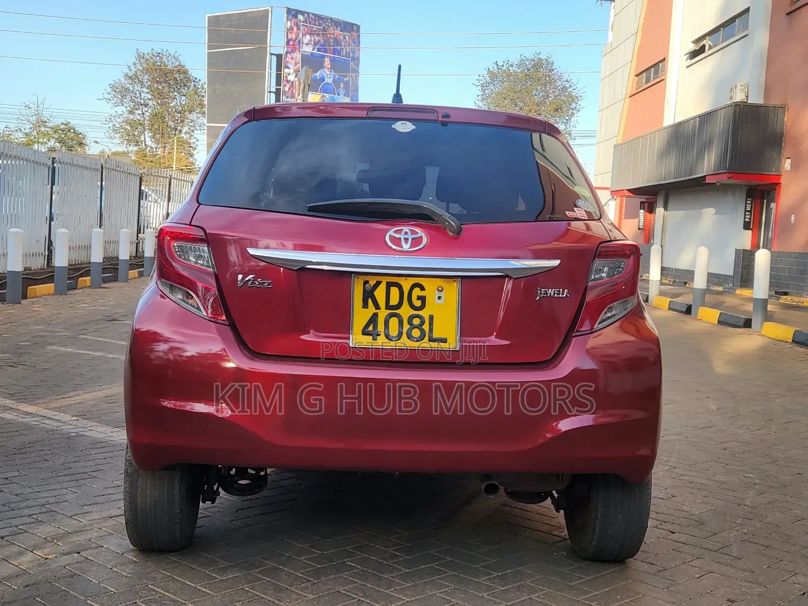 Toyota Vitz 2015 Maroon