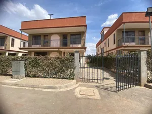 5bdrm Maisonette in Gateway Mall Area for rent