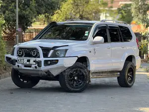 Toyota Land Cruiser Prado 2006 White