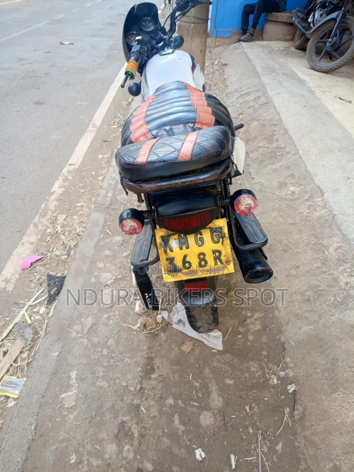 Bajaj Boxer 150 UG 2024 White