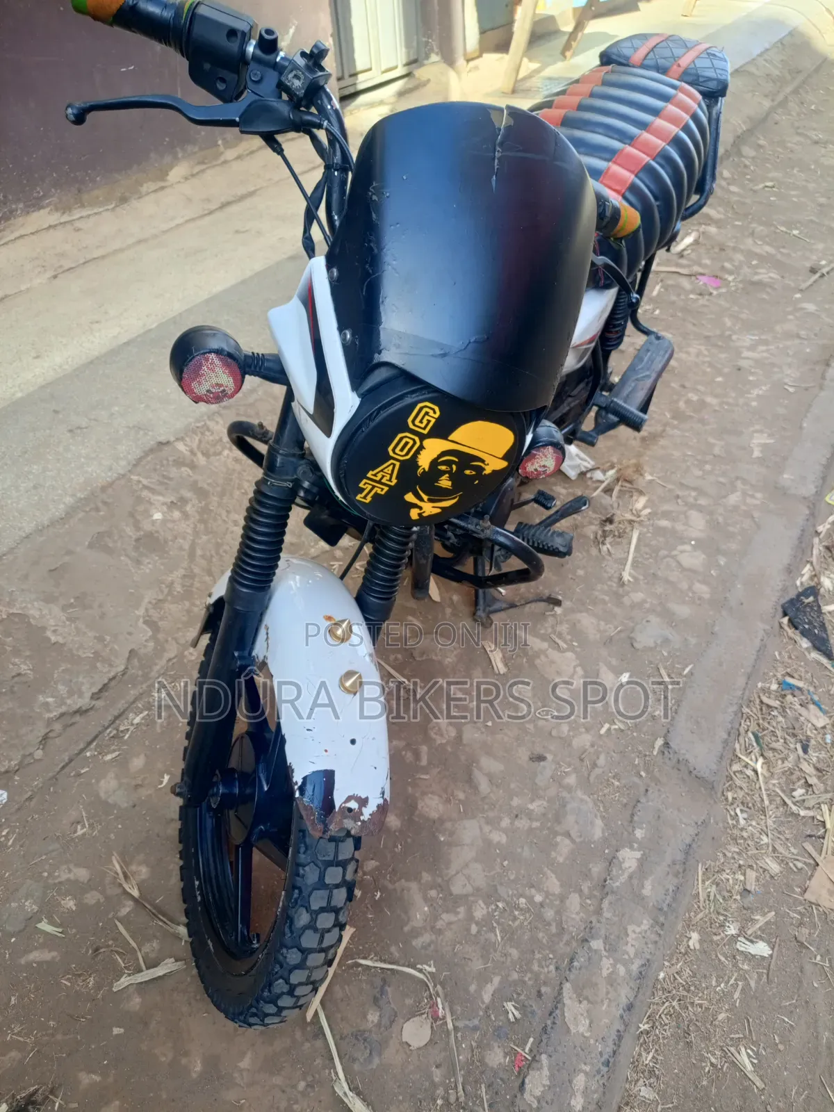 Bajaj Boxer 150 UG 2024 White