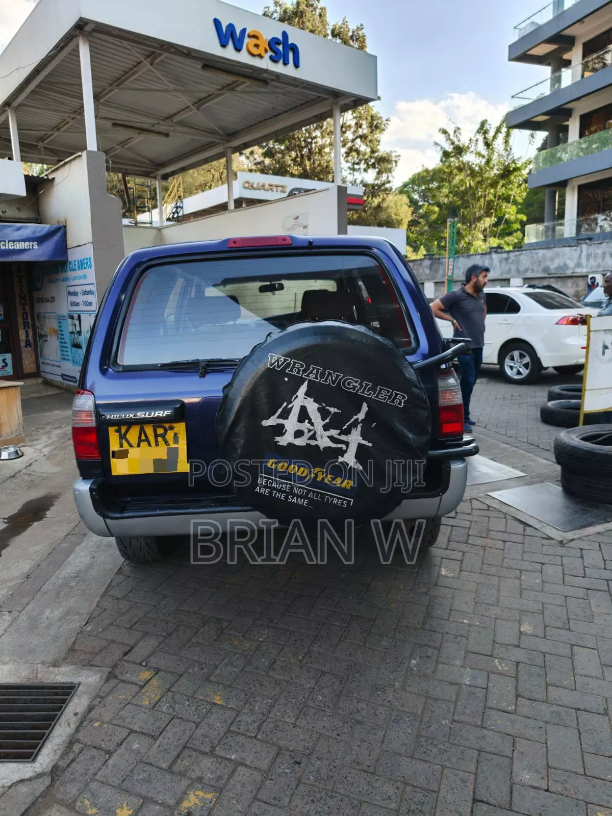 Toyota Hilux Surf 2005 Blue