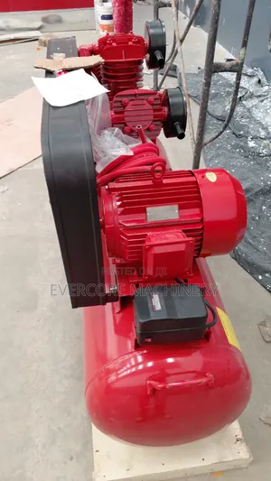 Air Compressor 300l Capacity for Commercial Garages.