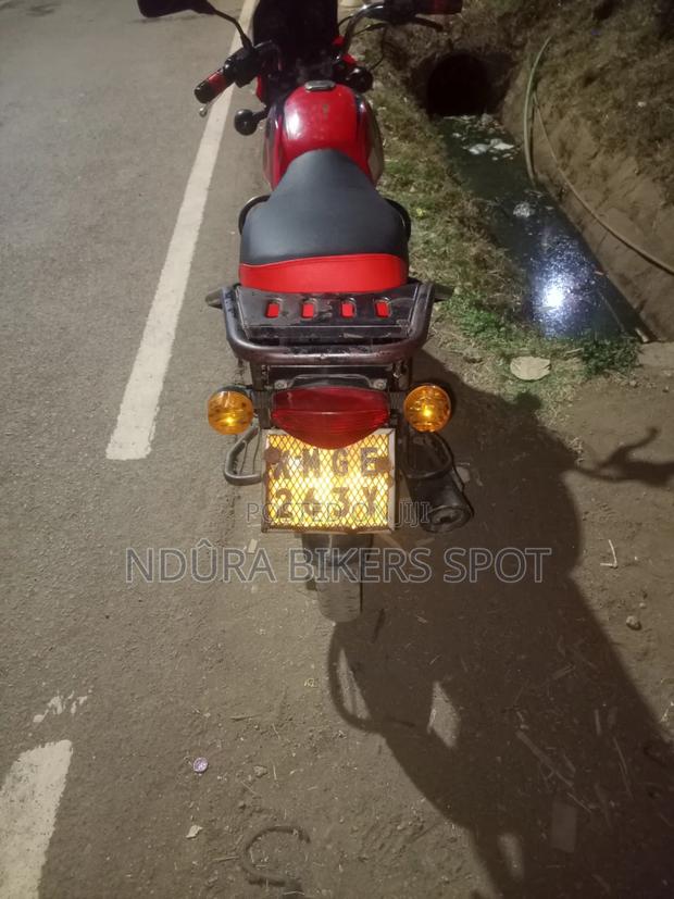 Bajaj Boxer 125 2024 Red