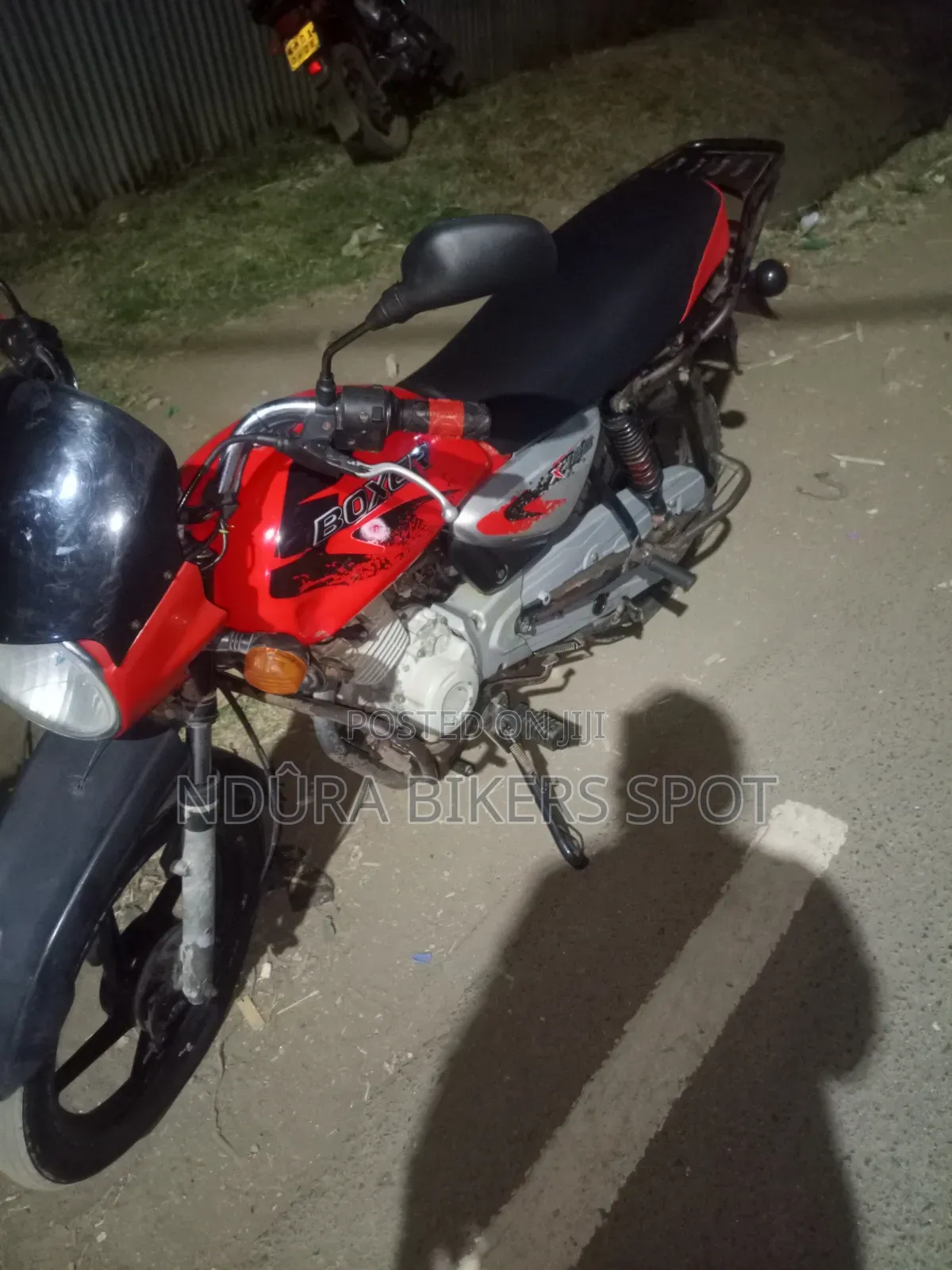 Bajaj Boxer 125 2024 Red