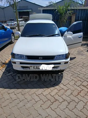 Toyota Corolla 1999 White
