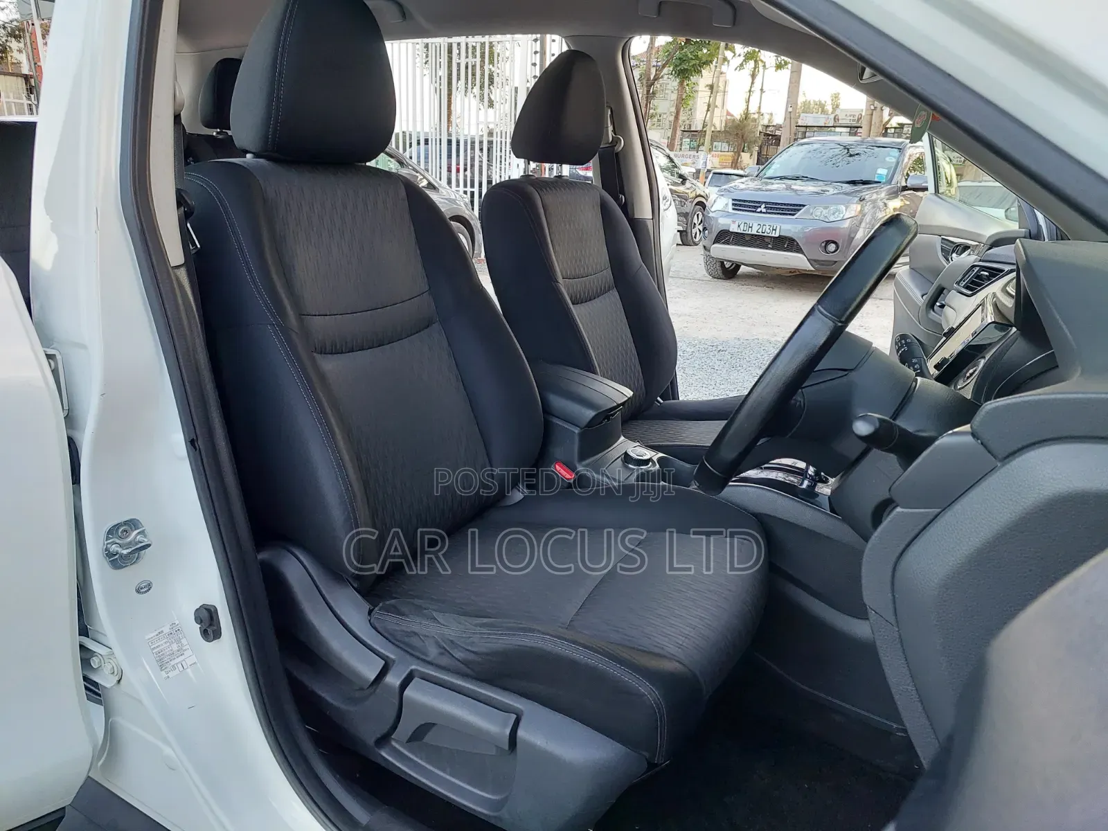 Nissan X-Trail 2.0 Petrol AWD 2017 White