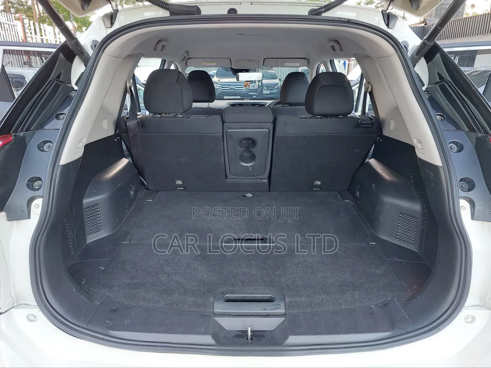 Nissan X-Trail 2.0 Petrol AWD 2017 White