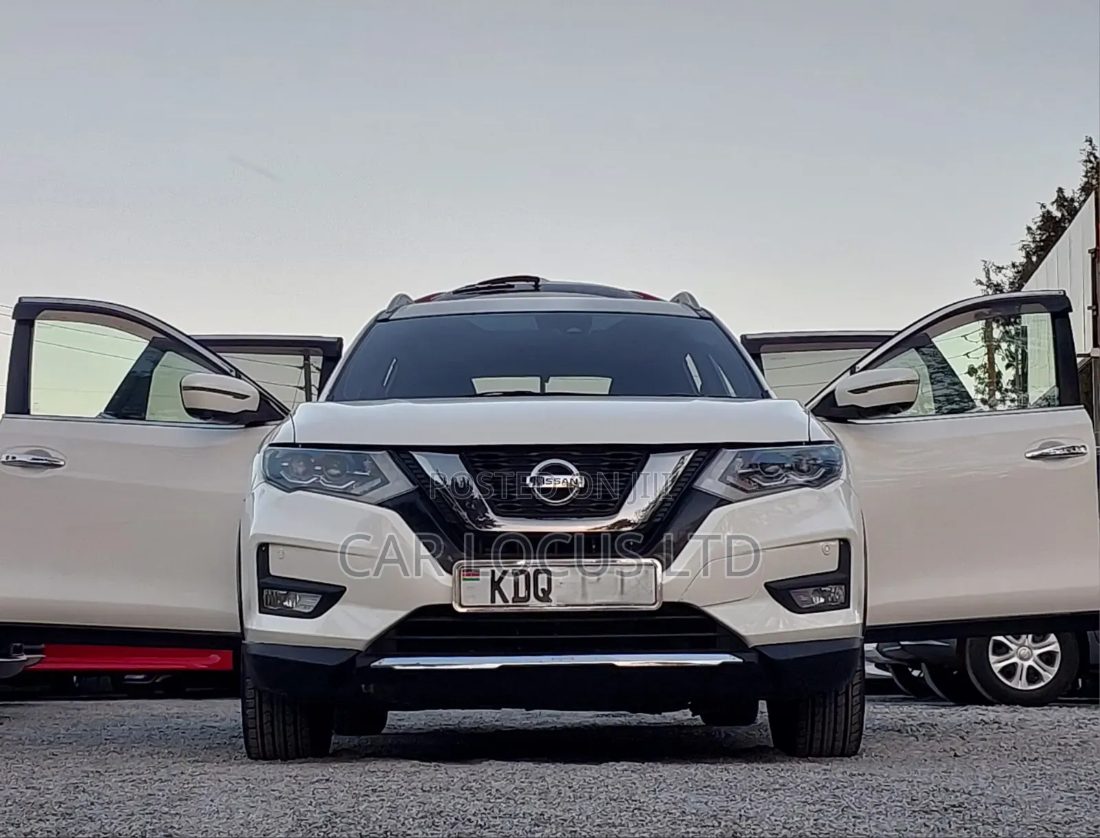 Nissan X-Trail 2.0 Petrol AWD 2017 White