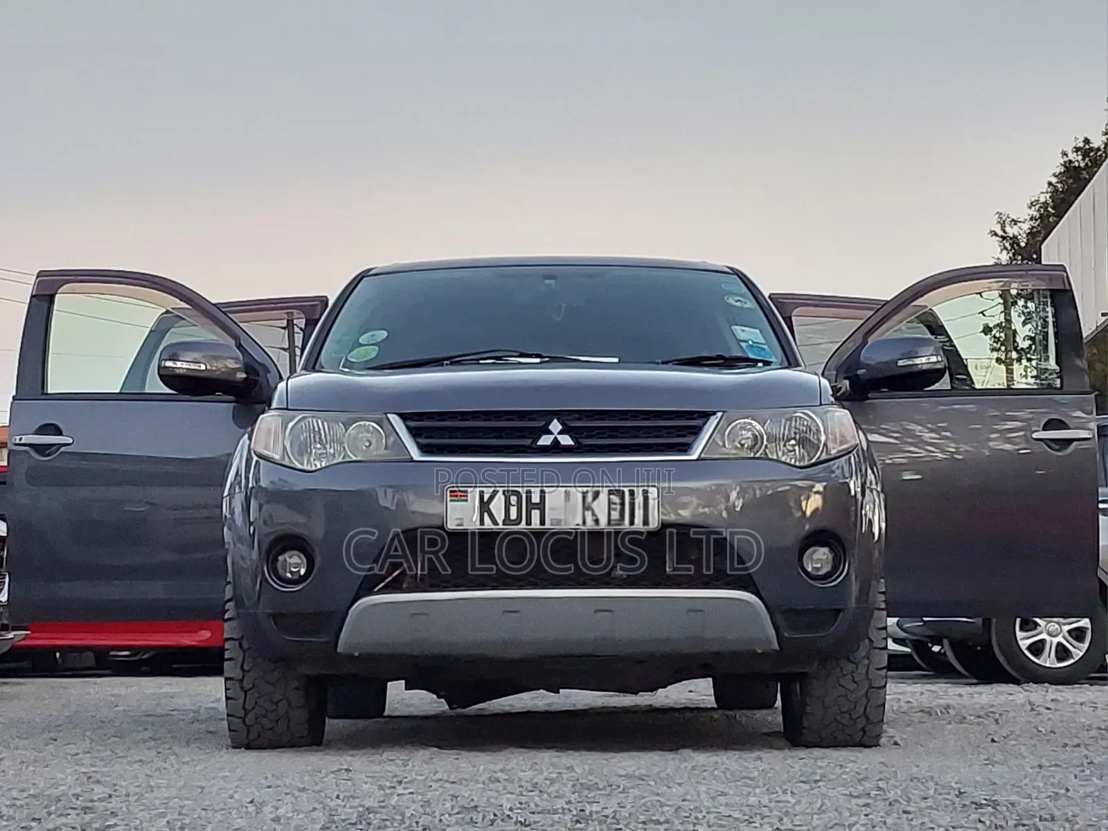 Mitsubishi Outlander 2010 Gray