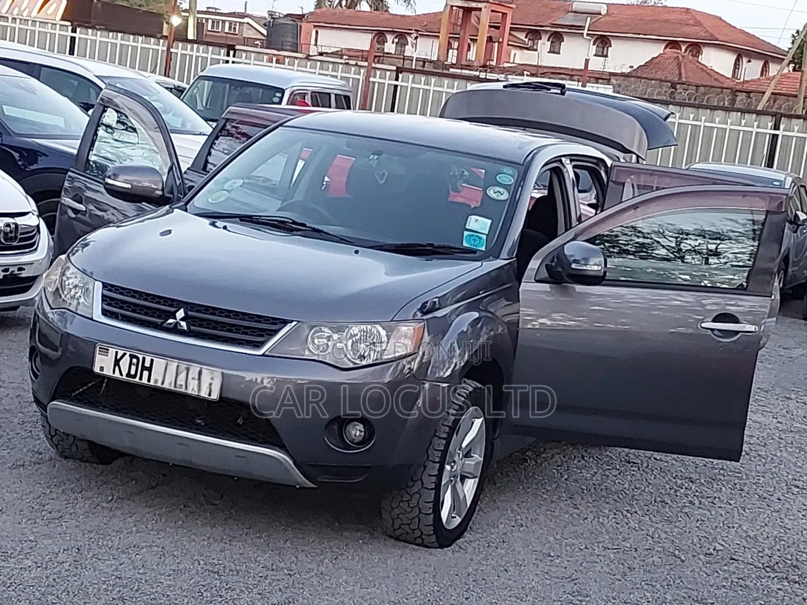 Mitsubishi Outlander 2010 Gray
