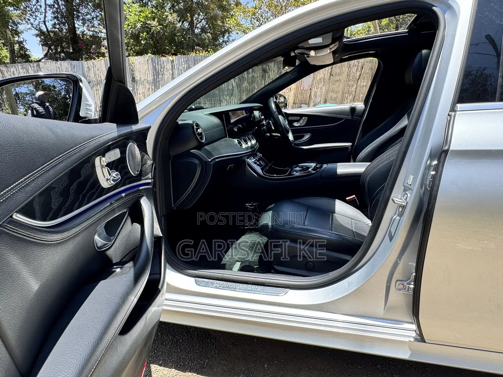 Mercedes-Benz E200 2017 Blue