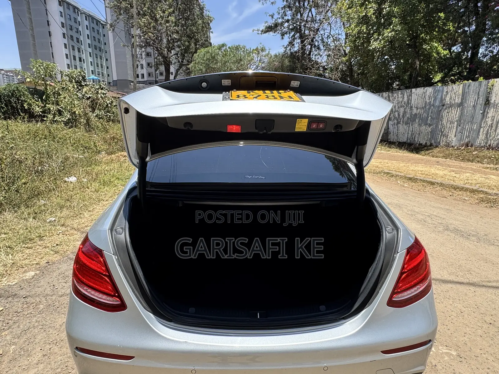 Mercedes-Benz E200 2017 Blue