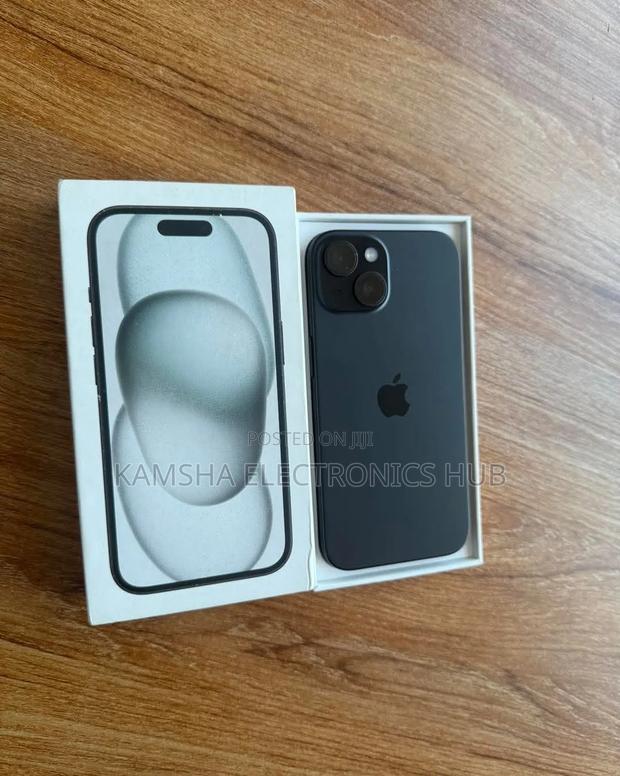 New Apple iPhone 15 256 GB Black - thumbnail 2