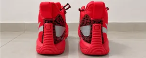 Li-Ning Badfive