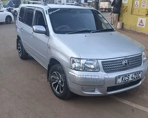 Toyota Succeed 2011 Silver