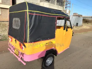 Piaggio Scooter 2019 Yellow