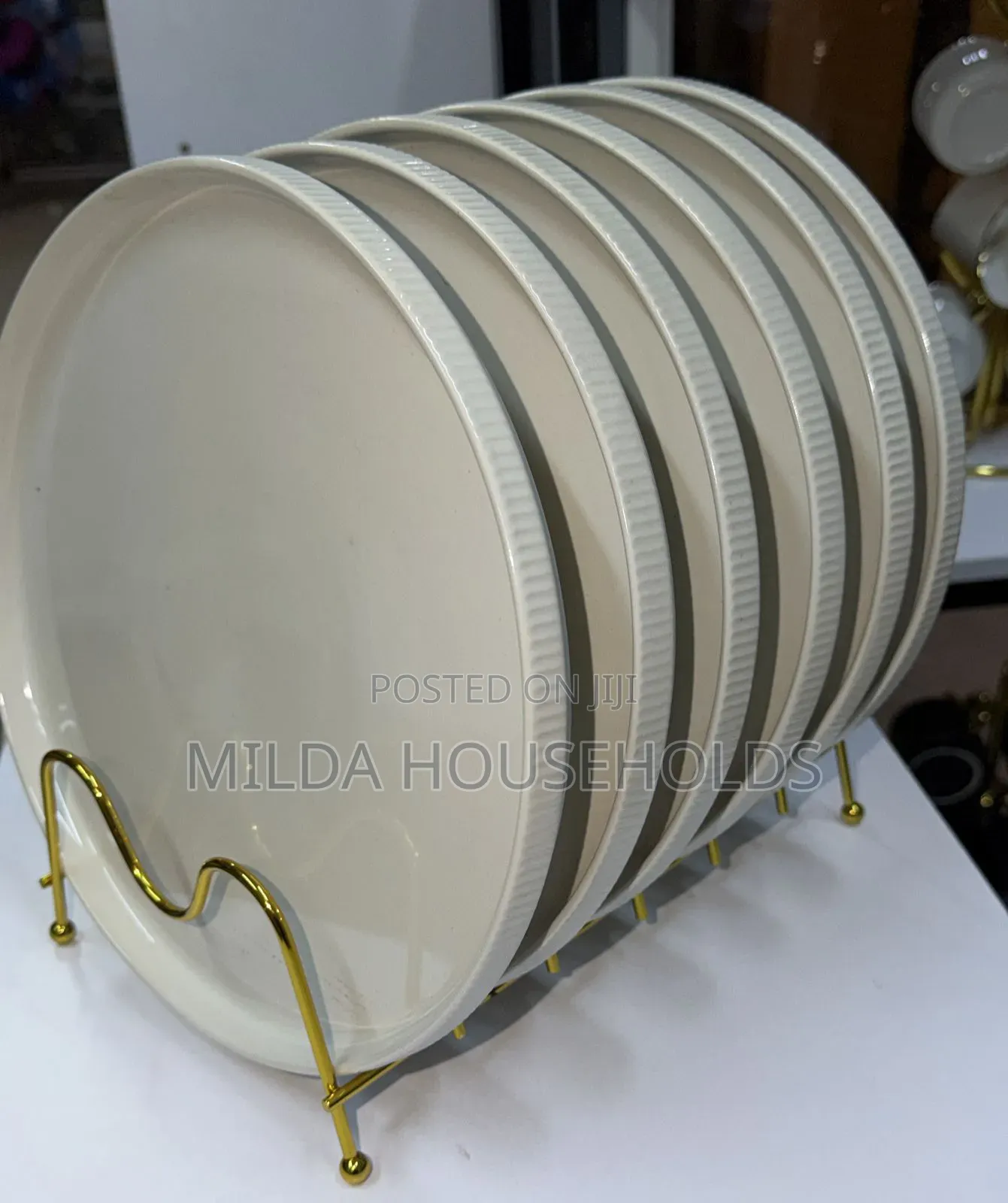 6pcs Ceramic Plates.