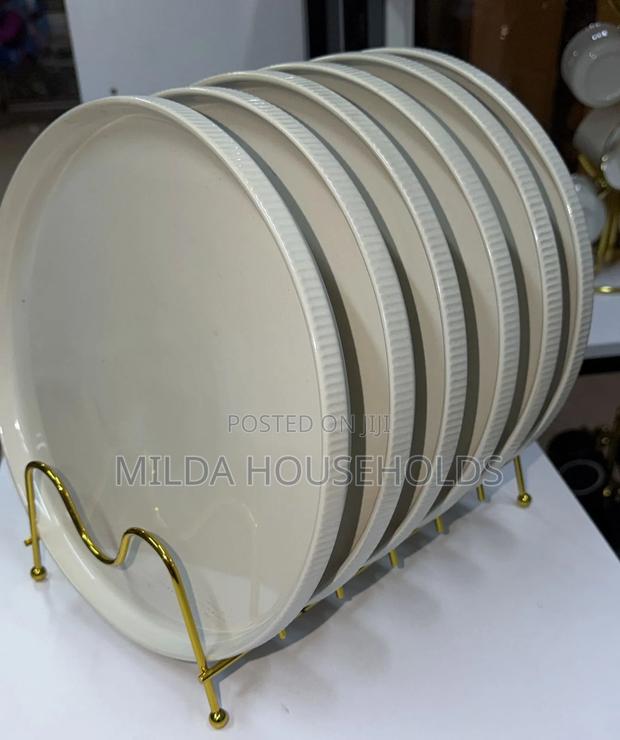 6pcs Ceramic Plates. - main view