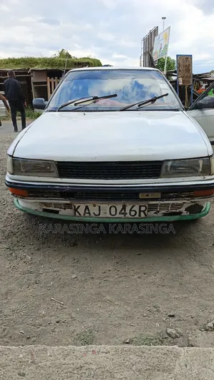 Toyota Corolla Sedan 1996 White