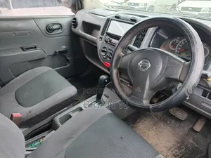 Nissan Advan 2010 White
