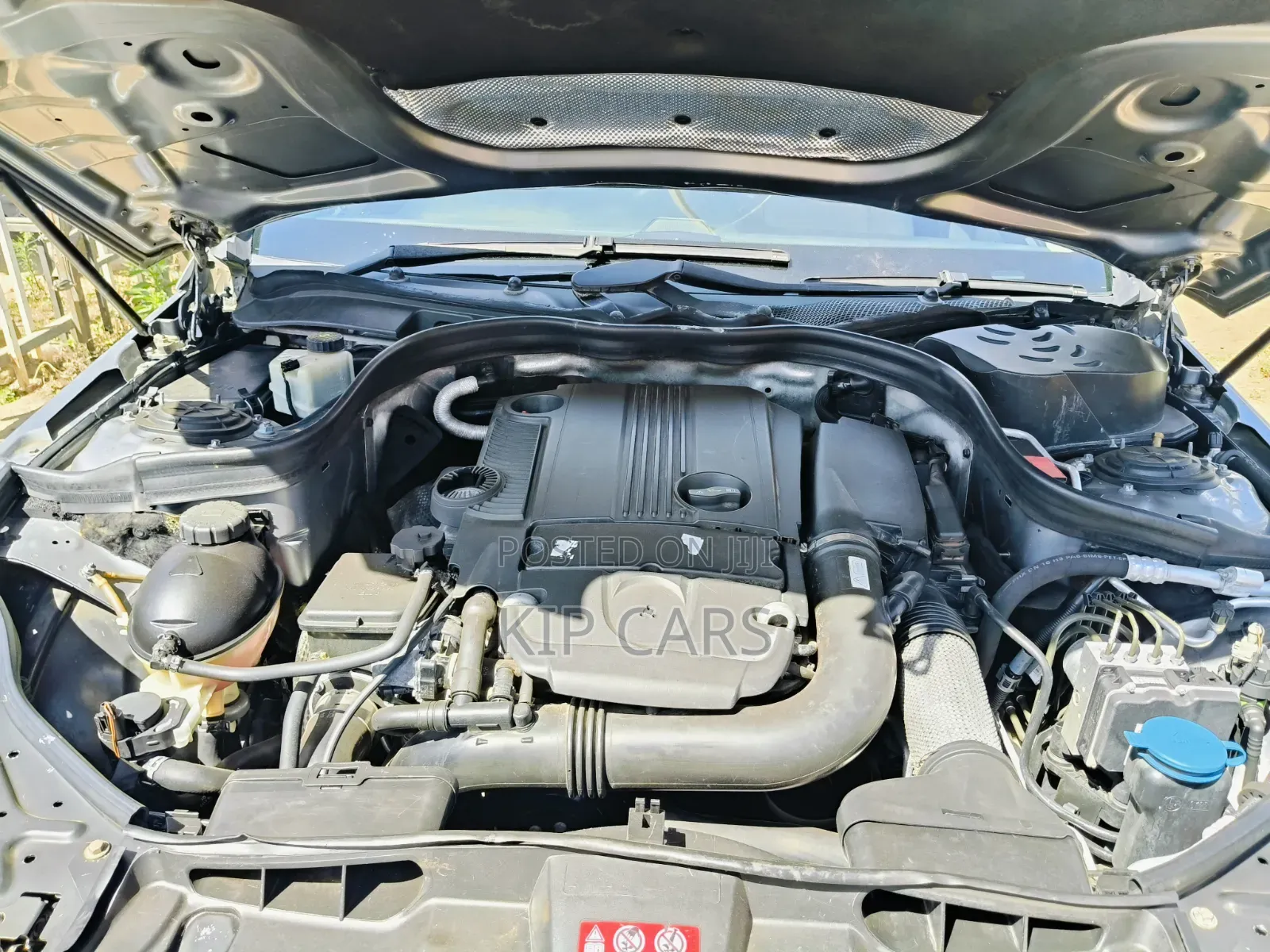 Mercedes-Benz E250 2010 Blue