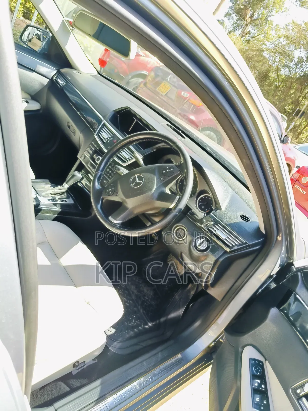 Mercedes-Benz E250 2010 Blue