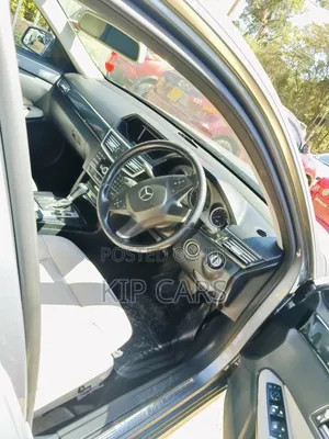 Mercedes-Benz E250 2010 Blue