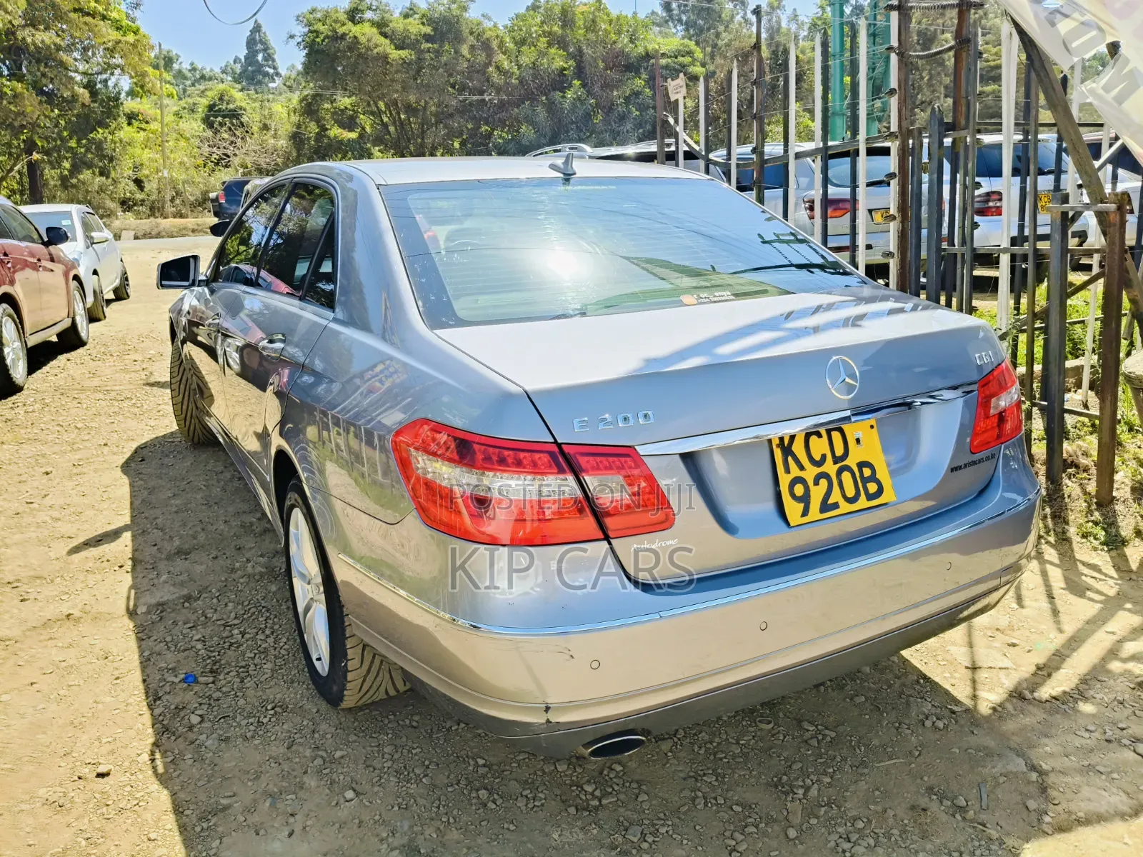 Mercedes-Benz E250 2010 Blue