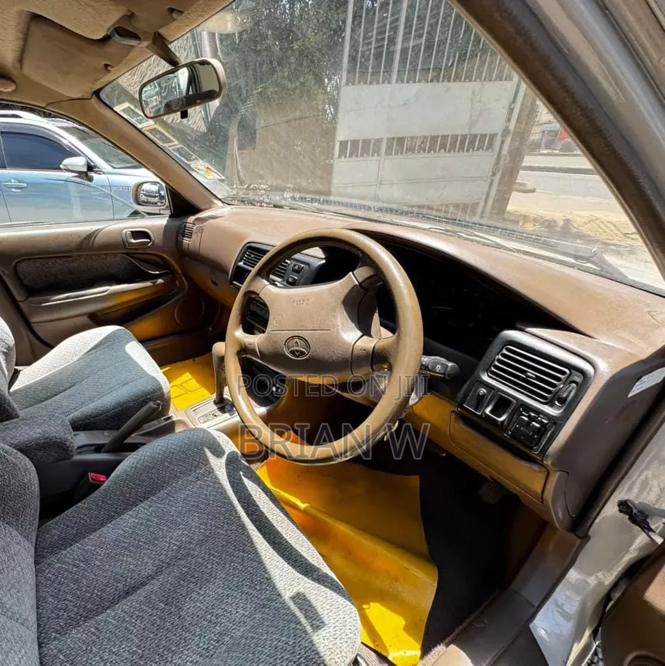 Toyota Corolla 2002 Silver