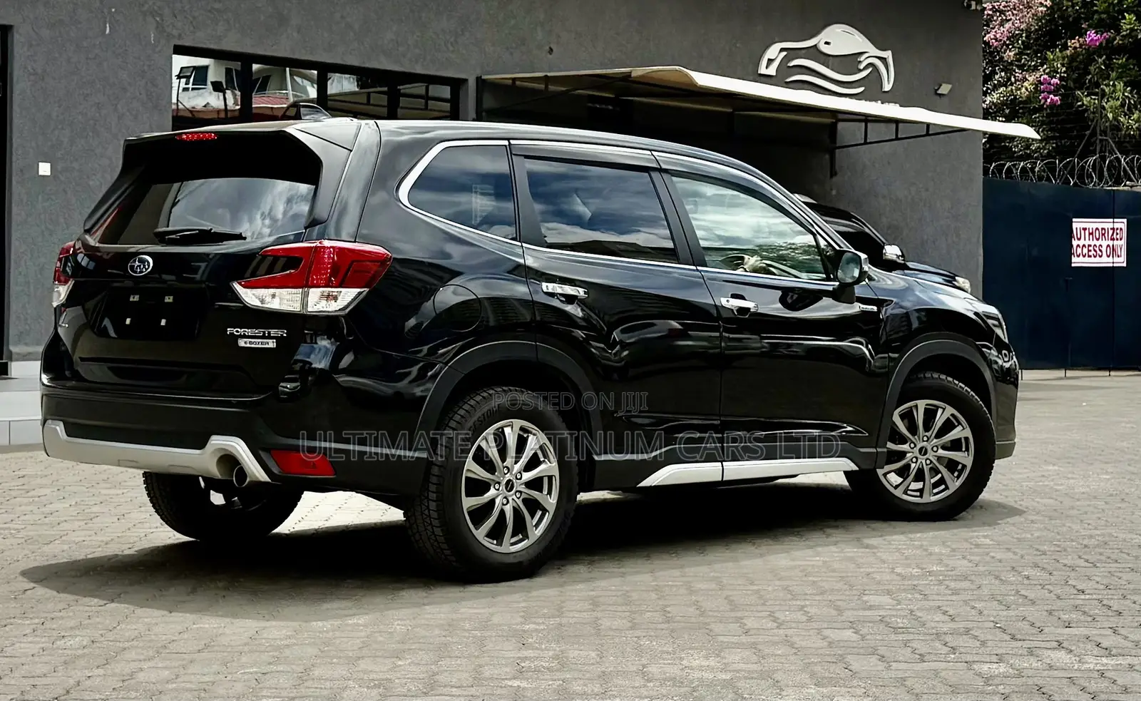 Subaru Forester Premium AWD 2019 Black
