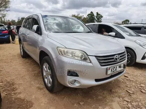 Toyota Vanguard 2014 Silver
