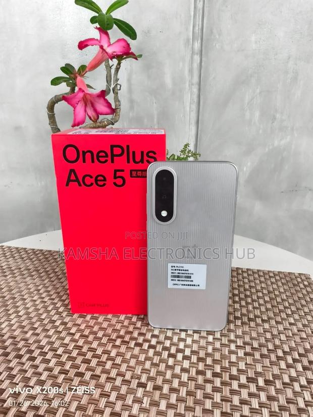 New OnePlus Ace 256 GB Gray - main view