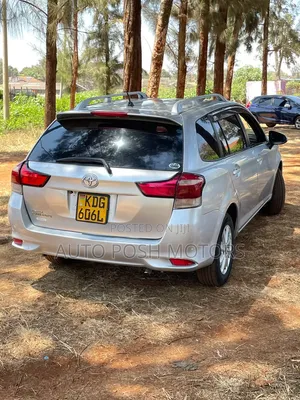Toyota Corolla Fielder 2015 Silver