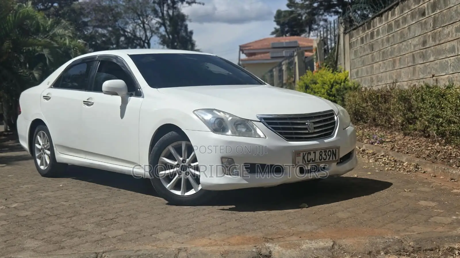 Toyota Crown 2009 White
