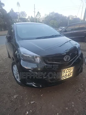 Toyota Vitz 2011 Black