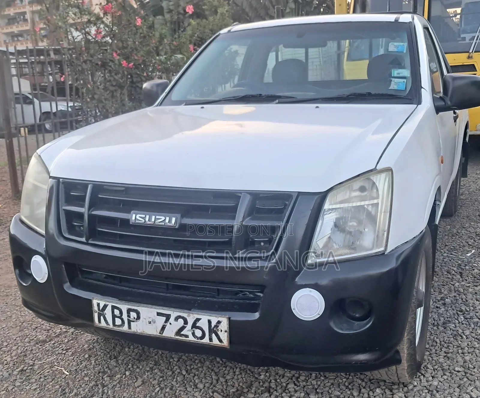 Isuzu D-MAX 2010 White