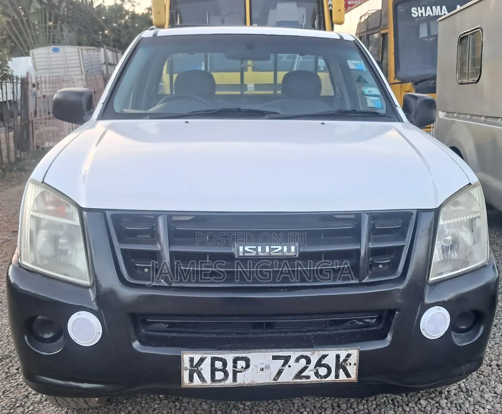 Isuzu D-MAX 2010 White