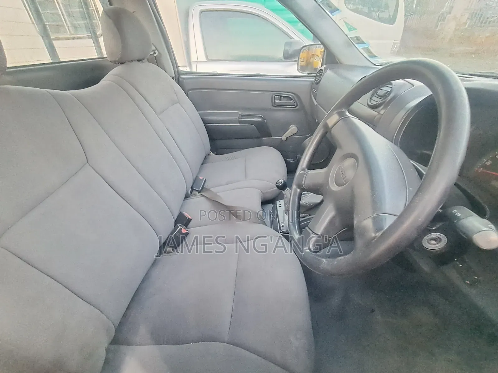 Isuzu D-MAX 2010 White