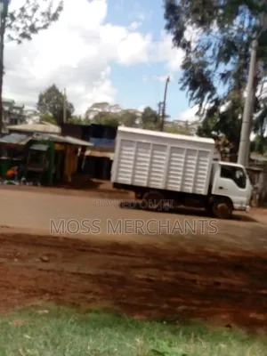 Lorry to Move House Holds From Embu Meru Nairobi Highway