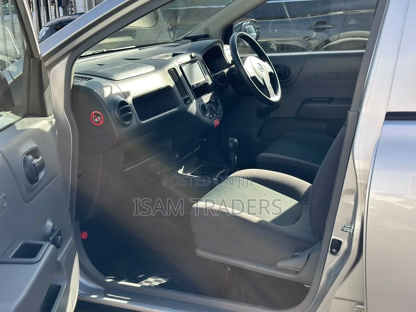 Nissan Advan 2019 Silver