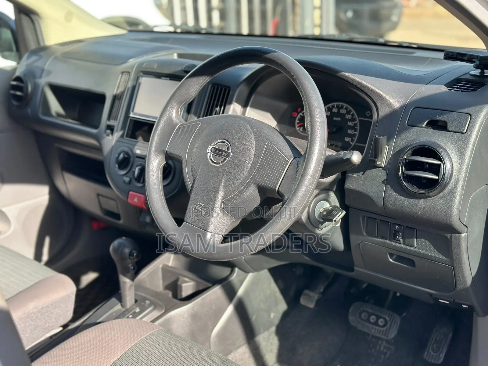 Nissan Advan 2019 Silver