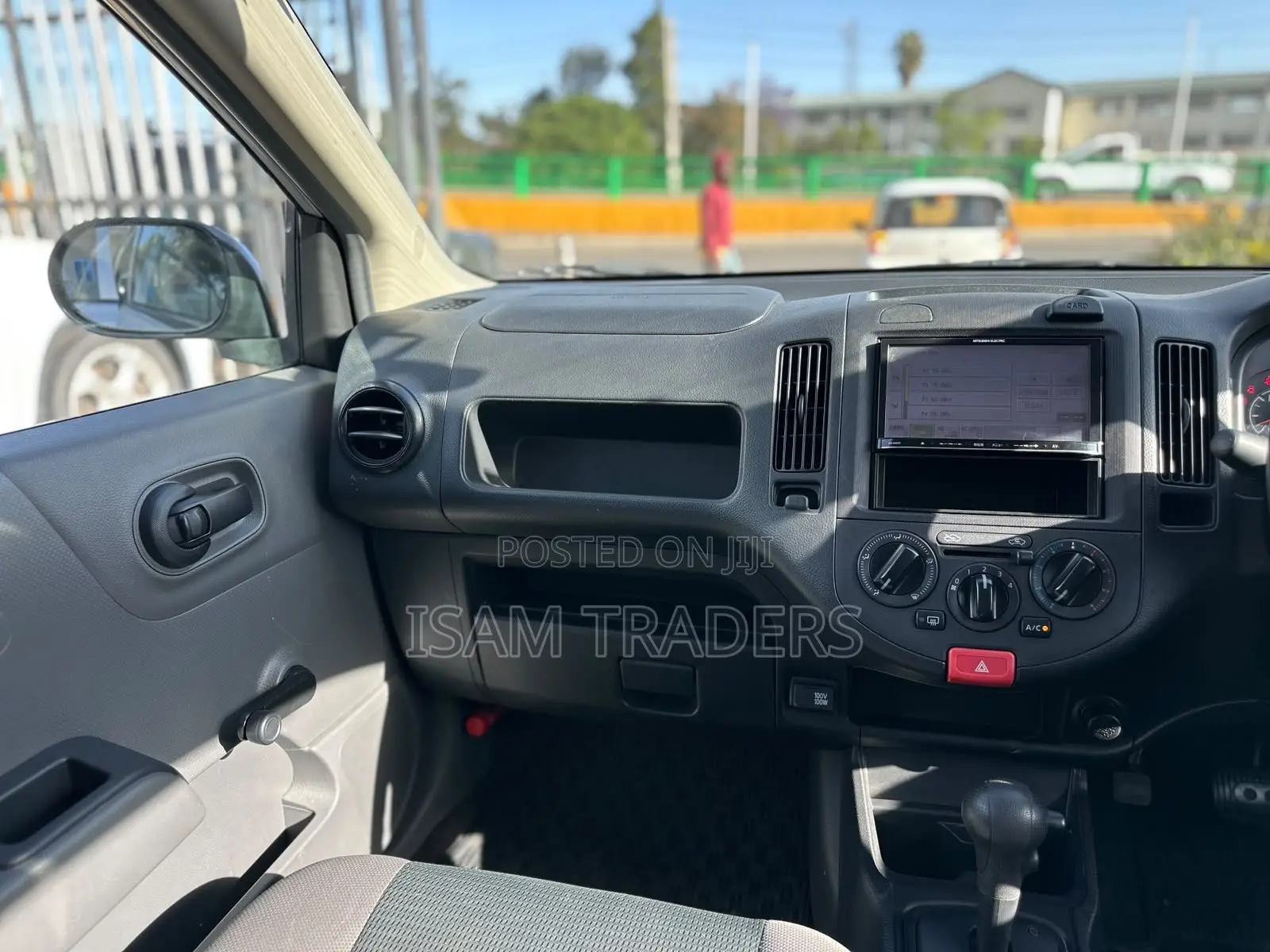 Nissan Advan 2019 Silver