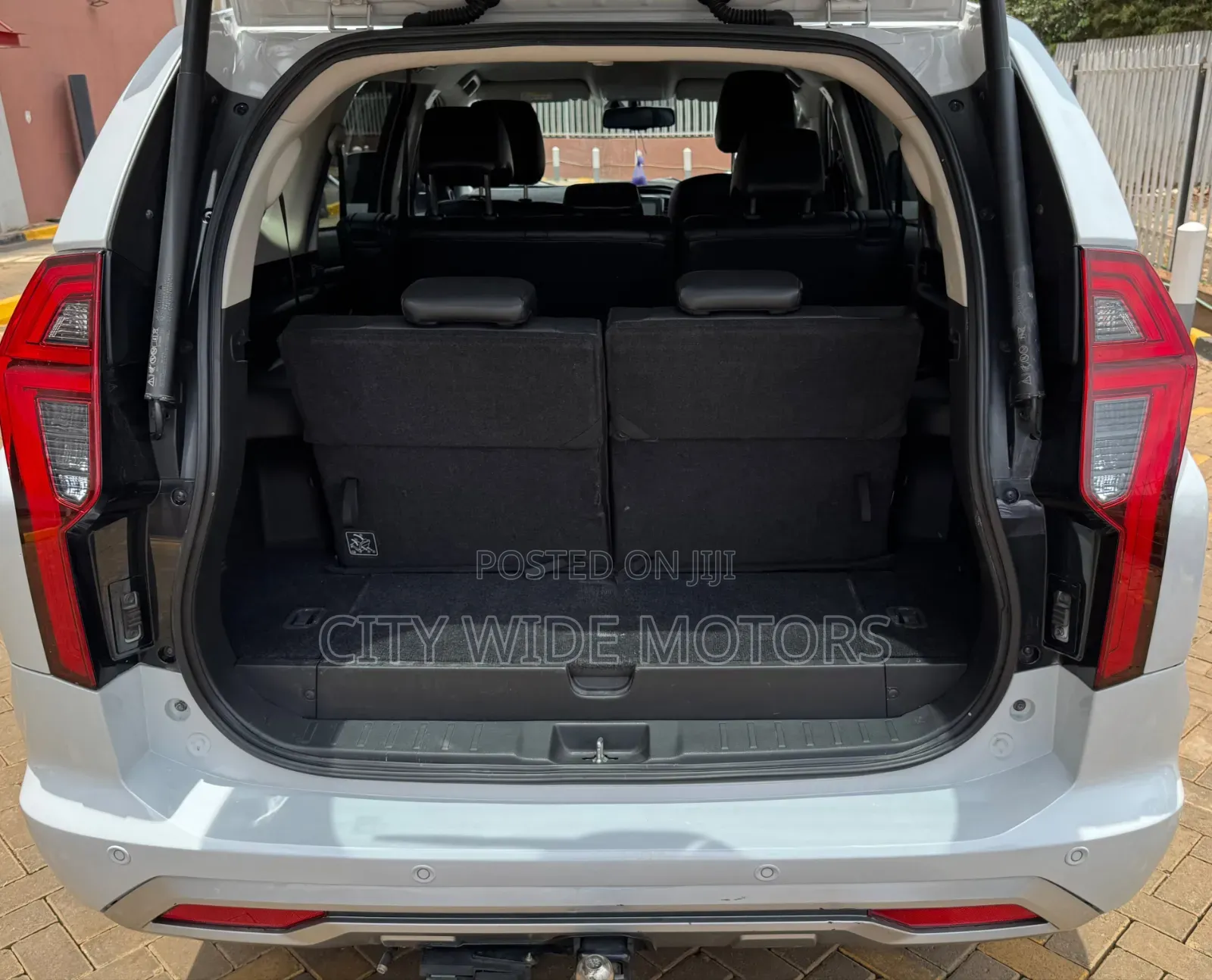 Mitsubishi Pajero Sport 2022 White