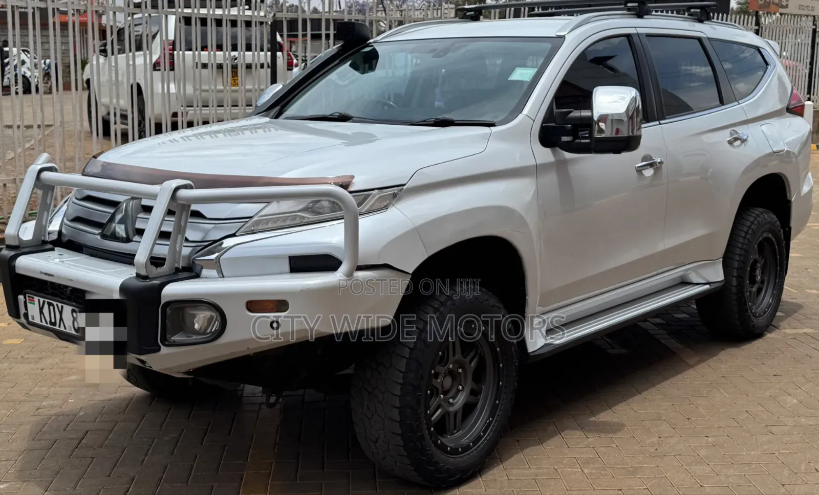 Mitsubishi Pajero Sport 2022 White